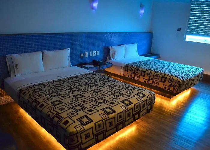 Santa Fe Hotel *